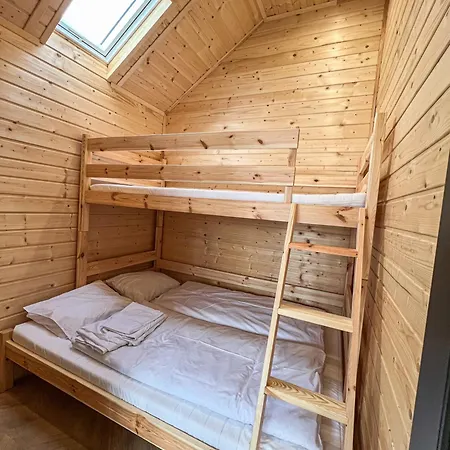W Zatorze - Energylandia Z Jacuzzi I Sauna 1 Holiday home Piotrowice (Oswiecim)
